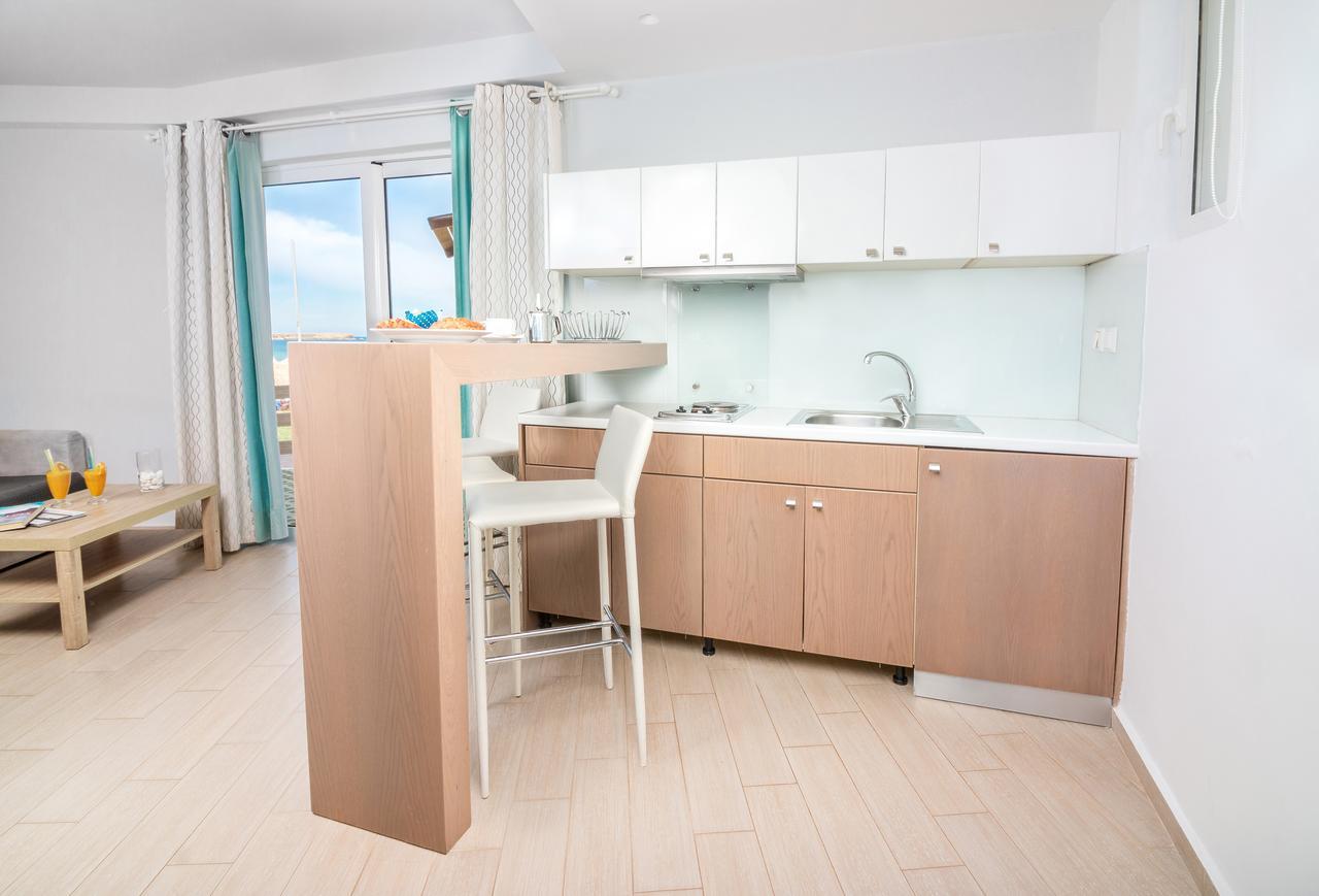 Christina Beach Hotel 하니아 외부 사진